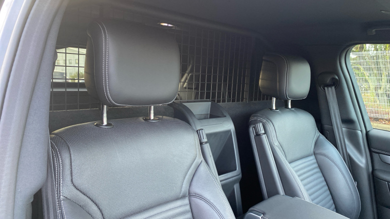 Land Rover Discovery Diesel 3.0 D300 R-Dynamic SE Commercial Auto